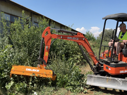 mărunțitor tufiș hidraulic forestier pentru mini excavator tăiere 80 cm mod ar 80