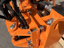 retroexcavator cu cupă montat pentru tractor agricol mod drs 1000t