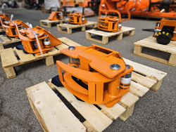 graifer forestier hidraulic cu lama de taiere atasata pentru mini excavator cleste mod cf 10