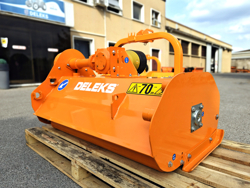 tocator de resturi vegetale cu ciocane seria medie 120cm pentru tractoare de livadă lincione 120 sp