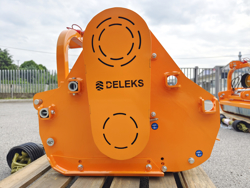 tocator de resturi vegetale cu ciocane seria medie 160cm pentru tractoare de livadă lincione 160 sph