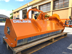 tocator reversibil de resturi vegetale cu ciocane seria medie 160cm pentru tractoare de livada lincione 160 sp rev