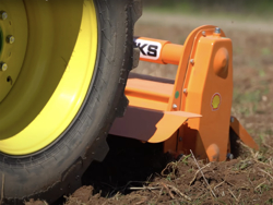 freza orizontala pentru tractor serie medie 125cm de lucru deplasare manuală mod dfm 125