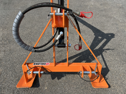 elevator hidraulic pentru tractor mod el 300