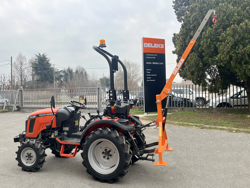 elevator hidraulic pentru tractor mod el 300