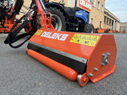 tocatoare cu brat articulat hidraulic cu tocator sau cositoare mod merlo