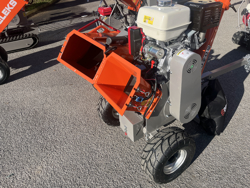 concasor crengi cu motor cu ardere internă honda producție de așchii de lemn mod dk 800 honda