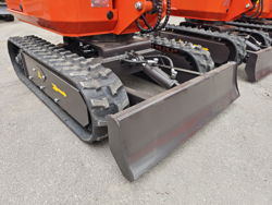 mini excavator compact m80