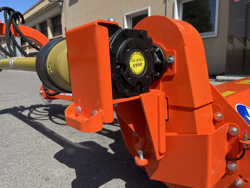 tocatoare laterală giraffa130 pentru tractor fructifer și terasamente deleks