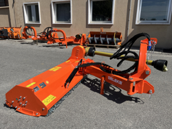 tocatoare laterală giraffa170 pentru tractor fructifer și terasamente deleks