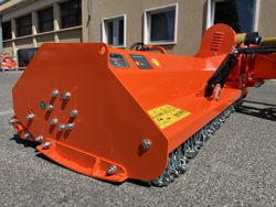 tocatoare laterală giraffa170 pentru tractor fructifer și terasamente deleks