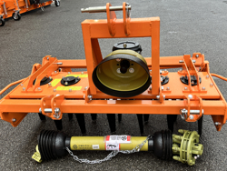 grapa rotativa cu tavalug pentru tractor mod kr 120r