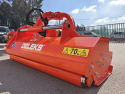 concasor cu ciocane si deplasare hidraulică pentru tractor mod cervo 200