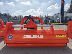 concasor cu ciocane si deplasare hidraulică pentru tractor mod cervo 200