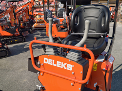 mini excavator compact m60