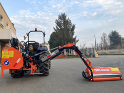 tocatoare cu brat articulat hidraulic cu tocator sau cositoare mod merlo