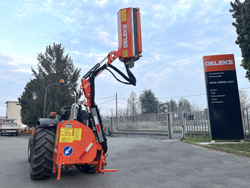tocatoare cu brat articulat hidraulic cu tocator sau cositoare mod merlo