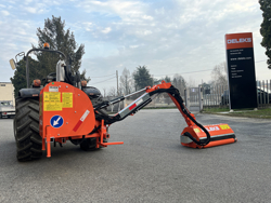 tocatoare cu brat articulat hidraulic cu tocator sau cositoare mod merlo