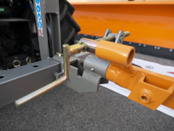 плуг однокорпусный с опорным колесом для тракторов типа goldoni или carraro мод dp 20