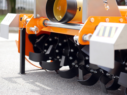 культиватор ротационный для трактора тяжелого типа с рабочей шириной 150 см гидравлическое смещение мод dfh idr 150