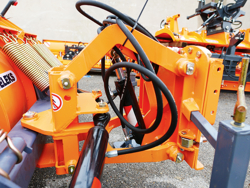 снежный плуг 250см с крепежной плитой средней серии для трактора мод ln 250 а