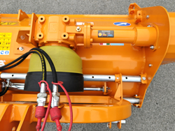 мульчер травы и веток молотковый средней серии рабочая ширина 120см для тракторов lincione 120 sph