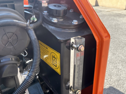 Гусеничный мини самосвал kubota m8000rk