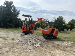 Гусеничный мини самосвал kubota m8000rk