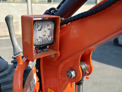 мини экскаватор компактный с резиновыми гусеницами и набором аксессуаров мод m60