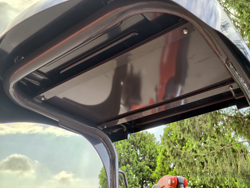 мини экскаватор компактный с резиновыми гусеницами и набором аксессуаров мод s100a