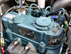 мини экскаватор компактный с резиновыми гусеницами и набором аксессуаров мод s100a