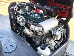 мини экскаватор компактный с резиновыми гусеницами и набором аксессуаров мод s120 s30