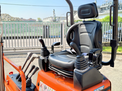 мини экскаватор компактный с резиновыми гусеницами и набором аксессуаров мод e110